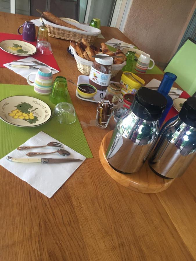 Chambres Table D'Hotes Carpe Diem Villeneuve-la-Rivière Eksteriør bilde